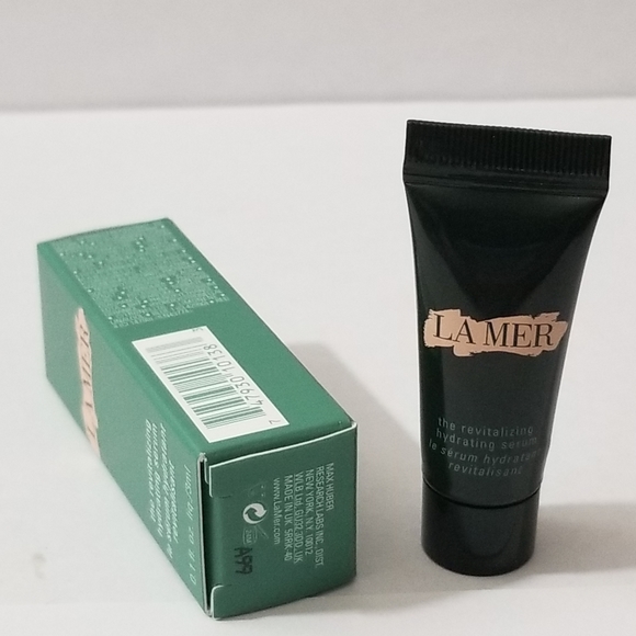 La Mer Revitalizing Hydrating Serum! - Picture 3 of 7